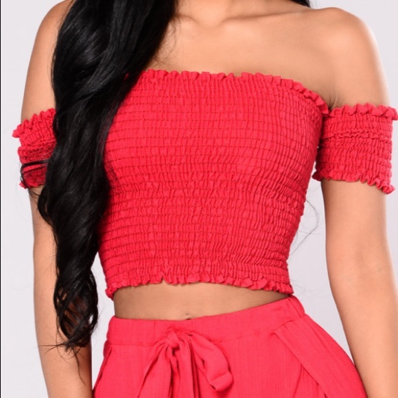 Red cuffed sleeve crop top - Picture 1 of 5